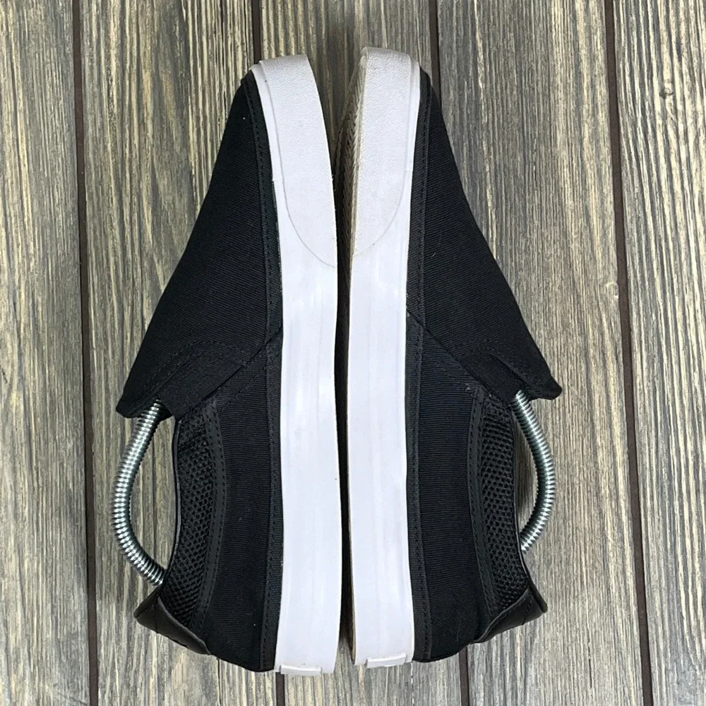 Nike Court Legacy Slip On Shoes Women 7.5 Black Canvas Sneakers CW6540-002 Skate
